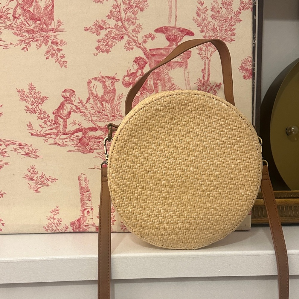 Forever 21 Tan Round Straw Crossbody Bag